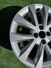 Load image into Gallery viewer, 1x Alufelge 16 Zoll 6.5&quot; 4x100 4722R 4067R Renault Rim Wheel