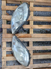 Laden Sie das Bild in den Galerie-Viewer, Frontscheinwerfer Opel Vivaro A 93859830 8200701356 LED Rechts oder Links