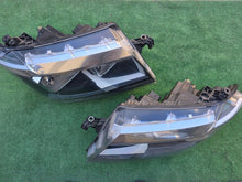 Laden Sie das Bild in den Galerie-Viewer, Frontscheinwerfer VW Crafter 7C1941005 7C1941006 Ein Satz Scheinwerfer Headlight SCH6135770692xd