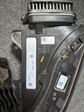 Load image into Gallery viewer, Frontscheinwerfer BMW X7 G07 9880593 9880594 Full LED Ein Satz Headlight SCH6956094035ig