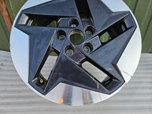 Laden Sie das Bild in den Galerie-Viewer, 1x Alufelge 17 Zoll 7.0" 5x114.3 50ET 52910HF200 Hyundai Kona Rim Wheel FEL2713108082rh
