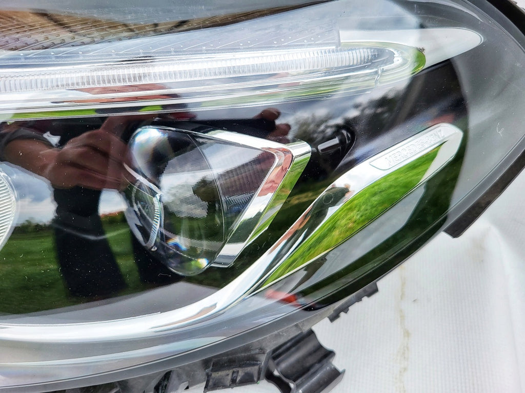 Frontscheinwerfer Mercedes-Benz W246 A2469066901 A2469067001 LED Ein Satz SCH8235189252od