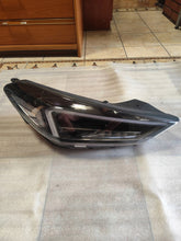 Load image into Gallery viewer, Frontscheinwerfer Hyundai Tucson 92102D7700 Full LED Rechts Headlight SCH2427442596sk