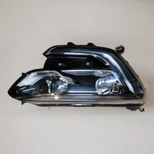 Load image into Gallery viewer, Frontscheinwerfer Renault Megane IV 260100767R Rechts Scheinwerfer Headlight