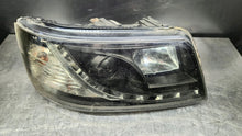 Laden Sie das Bild in den Galerie-Viewer, Frontscheinwerfer VW T5 SK3401-VWT503 Rechts Scheinwerfer Headlight