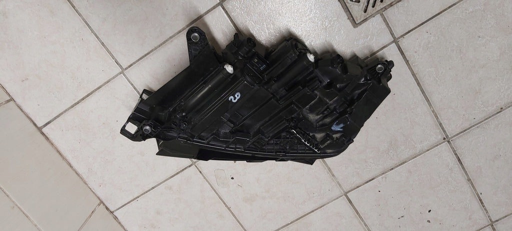 Frontscheinwerfer Skoda 5LB941016A Rechts Scheinwerfer Headlight