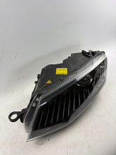Laden Sie das Bild in den Galerie-Viewer, Frontscheinwerfer Skoda Octavia III 5E1941015B Xenon Links Headlight SCH8694009350mr