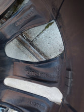 Laden Sie das Bild in den Galerie-Viewer, 1x Alufelge 17 Zoll 7.0&quot; 5x108 47 5ET Glanz Schwarz L1TC-1007-DA Ford Puma