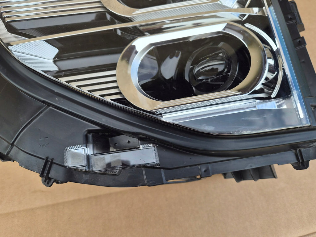 Frontscheinwerfer Mitsubishi Cross Full LED Ein Stück (Rechts oder Links)