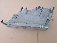 Laden Sie das Bild in den Galerie-Viewer, Frontscheinwerfer Mercedes-Benz W126 1268208961 Links Scheinwerfer Headlight SCH6704134341hd