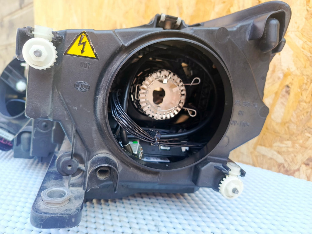 Frontscheinwerfer VW Tiguan 5N1941752 Bi-Xenon Rechts Scheinwerfer Headlight