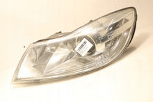 Laden Sie das Bild in den Galerie-Viewer, Frontscheinwerfer Skoda Octavia II 1EL247052-01 Ein Stück (Rechts oder Links) SCH8592927784sc