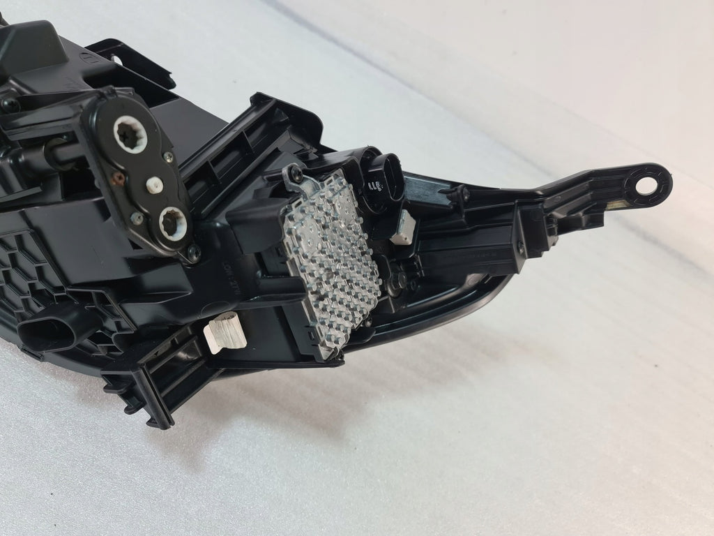 Frontscheinwerfer Hyundai I30 III 92102-G4100 LED Rechts Scheinwerfer Headlight