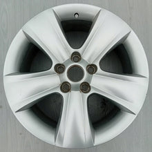 Load image into Gallery viewer, 1x Alufelge 17 Zoll 7.0" 5x112 45ET Glanz Silber 5L0601025B Skoda Yeti Rim Wheel FEL5992117326pv