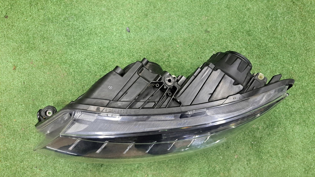 Frontscheinwerfer Skoda Fabia III 6V1941015A Links Scheinwerfer Headlight