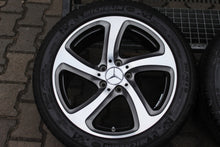 Laden Sie das Bild in den Galerie-Viewer, 4x Alufelge 18 Zoll 8.0" 5x112 43ET Glanz Schwarz A2134013200 Mercedes-Benz W213 FEL3155337267ml