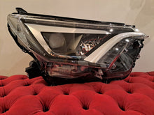 Laden Sie das Bild in den Galerie-Viewer, Frontscheinwerfer Toyota W3049 Rechts Scheinwerfer Headlight SCH9139151340qz