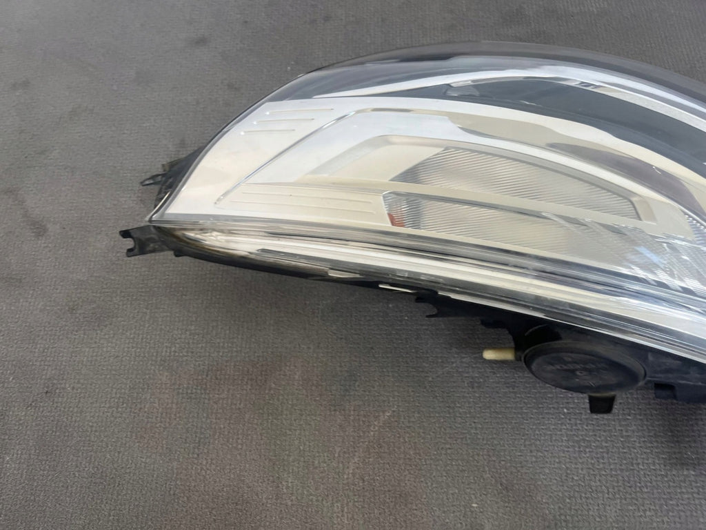 Frontscheinwerfer Renault Clio IV Hatchback 0104639990001033633362 Links SCH3806066133ze