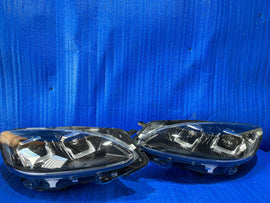 Frontscheinwerfer Ford Kuga LV4B-13E017-AS LV4B-13E016-AS Rechts oder Links