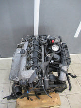 Laden Sie das Bild in den Galerie-Viewer, Motor Jeep Mercedes-Benz Sprinter 647961 2.7 CDI 215TKm Diesel Engine Komplett