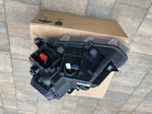 Load image into Gallery viewer, Frontscheinwerfer VW Amarok 2H1941016AF 2H1941018A LED Rechts Headlight SCH3285111630an