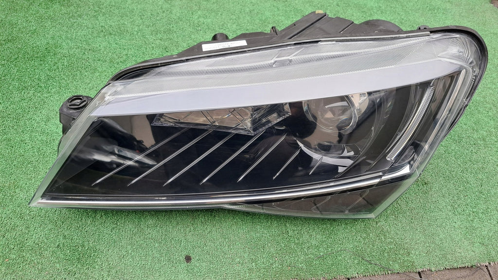 Frontscheinwerfer Skoda Superb III 3V1941015A Xenon Links Scheinwerfer Headlight