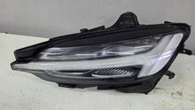 Laden Sie das Bild in den Galerie-Viewer, Frontscheinwerfer Volvo V60 II S60 III 22025905 Links Scheinwerfer Headlight SCH5725940953xg