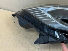 Laden Sie das Bild in den Galerie-Viewer, Frontscheinwerfer Renault Captur II 260104525R Full LED Rechts Headlight