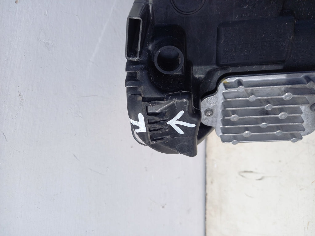Frontscheinwerfer Ford Kuga LVB-13E017-AP Links Scheinwerfer Headlight SCH6355220446np