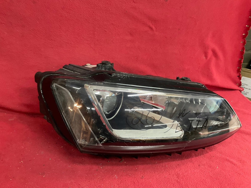 Frontscheinwerfer VW Jetta 5C7941752E LED Rechts Scheinwerfer Headlight SCH9264654109au