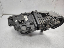 Laden Sie das Bild in den Galerie-Viewer, Frontscheinwerfer Iveco I 10R050081 Rechts Scheinwerfer Headlight SCH6413358452im