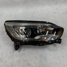 Load image into Gallery viewer, Frontscheinwerfer Renault Scenic 260101685R Rechts Scheinwerfer Headlight SCH5780328080ow