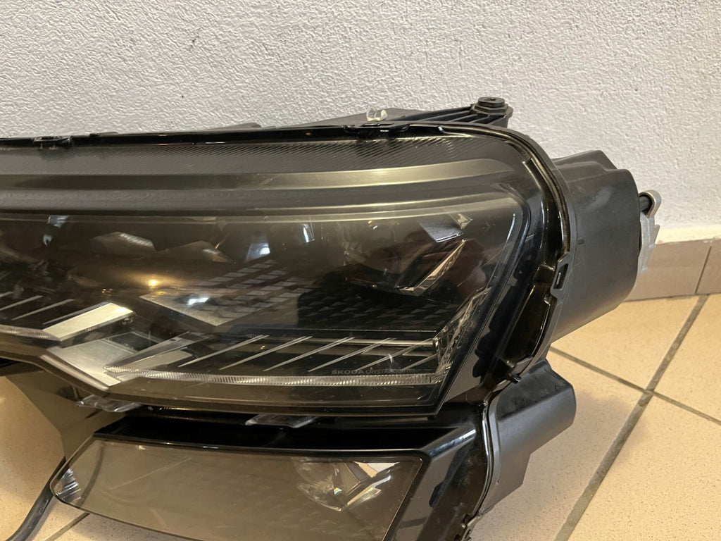 Frontscheinwerfer Skoda Karoq Links Scheinwerfer Headlight SCH5550644383fc