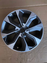 Load image into Gallery viewer, 1x Alufelge 17 Zoll 6.5" 4x100 49ET Glanz Graphit 52910-H8500 Kia Stonic Mg FEL2039315423se