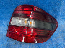 Load image into Gallery viewer, Rückleuchte Mercedes-Benz W164 Rechts Rearlight