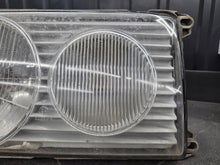 Laden Sie das Bild in den Galerie-Viewer, Frontscheinwerfer Mercedes-Benz W123 117779-00 Rechts Scheinwerfer Headlight SCH4279229349zx
