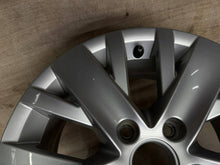 Load image into Gallery viewer, 1x Alufelge 16 Zoll 6.5" 5x112 50ET Glanz Silber 5K0601025AL VW Golf Vi FEL4054474373nl
