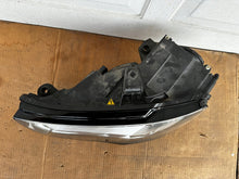 Laden Sie das Bild in den Galerie-Viewer, Frontscheinwerfer Audi A3 8V0941005 Xenon Links Scheinwerfer Headlight