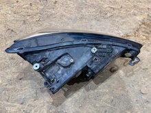 Laden Sie das Bild in den Galerie-Viewer, Frontscheinwerfer Seat Leon 5FB941007F S2505A054 Full LED Links Headlight