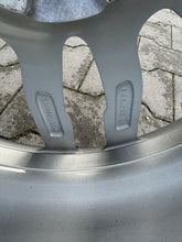 Load image into Gallery viewer, 1x Alufelge 19 Zoll 9.5" 5x120 48ET 7849662 BMW F26 X3 F25 Rim Wheel FEL8965572104rn