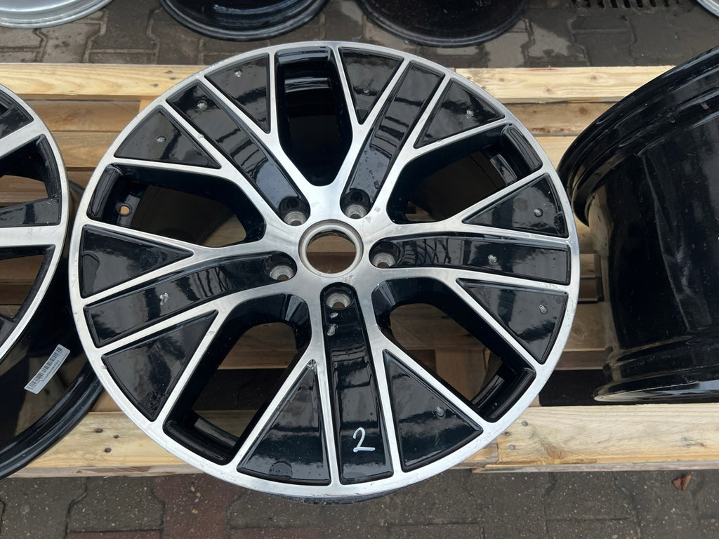 1x Alufelge 20 Zoll 11.0" 5x130 Glanz 9J1601025K Porsche Taycan Rim Wheel FEL7318762641mr
