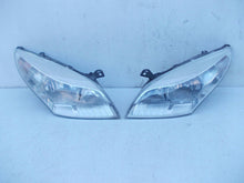 Laden Sie das Bild in den Galerie-Viewer, Frontscheinwerfer Renault Megane III 260100017R Ein Satz Scheinwerfer Headlight SCH1102419997yy