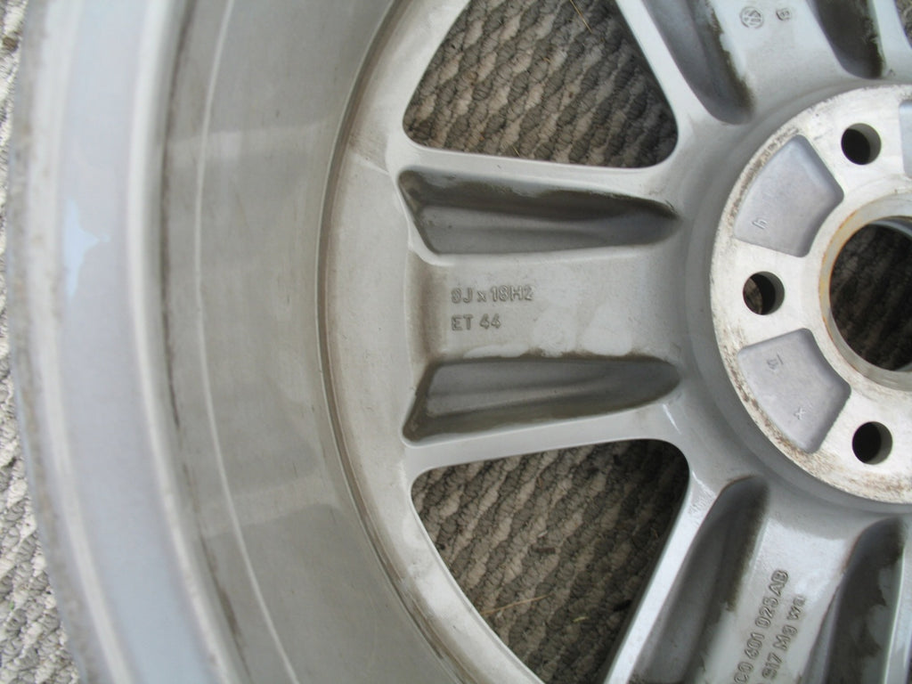 1x Alufelge 18 Zoll 8.0" 5x112 44ET Glanz Silber 3C0601025AP VW Passat Rim Wheel FEL1131778182ll