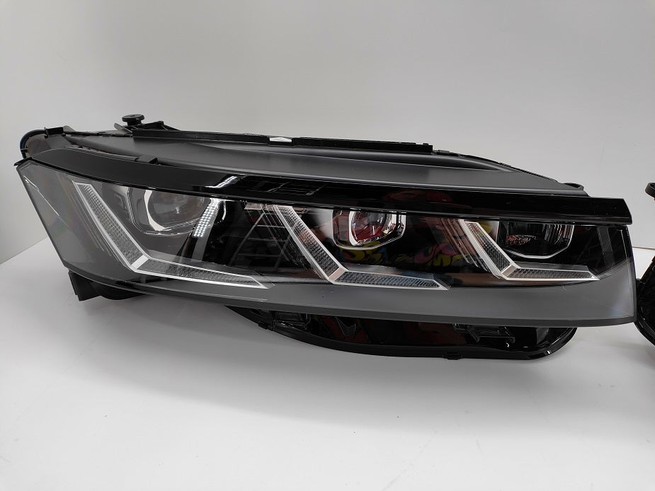 Frontscheinwerfer VW Touareg Cr7 992941592BG Ein Satz Scheinwerfer Headlight SCH1380033136yw