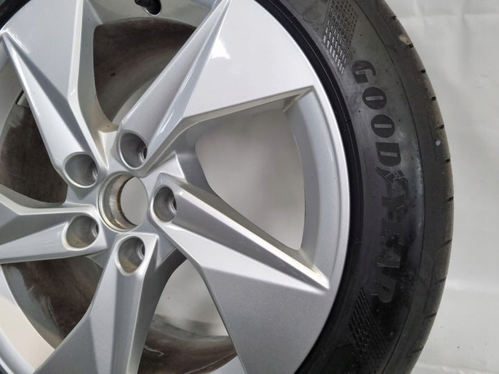 1x Alufelge 16 Zoll 8.0" 5x112 46ET Silber 8Y0601025A Audi A3 Rim Wheel FEL3429164646px