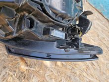 Laden Sie das Bild in den Galerie-Viewer, Frontscheinwerfer VW Transporter 90198961 7L1941006B Rechts Headlight