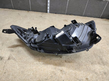 Load image into Gallery viewer, Frontscheinwerfer Iveco Daily IV 5802325425 Links Scheinwerfer Headlight SCH6072779203zs