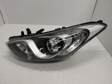 Laden Sie das Bild in den Galerie-Viewer, Frontscheinwerfer Hyundai I30 92101A6020 Links Scheinwerfer Headlight SCH9263840695tk