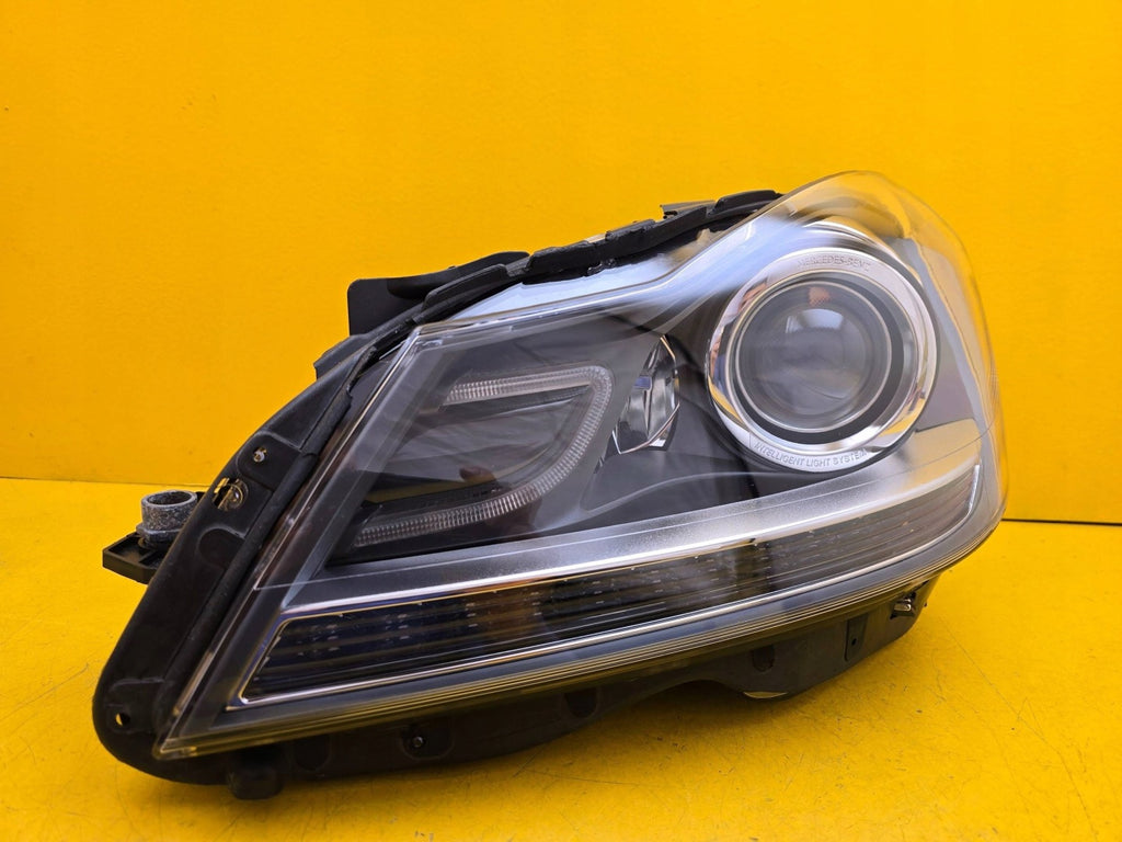 Frontscheinwerfer Mercedes-Benz W204 A2048204339 Xenon Links Headlight SCH1260058921zt