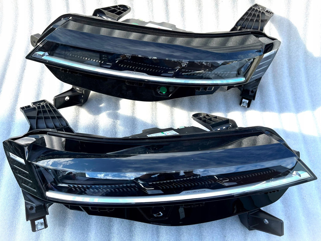 Frontscheinwerfer Renault Megane E-Tech Etech 260104574R Full LED Rechts oder Links